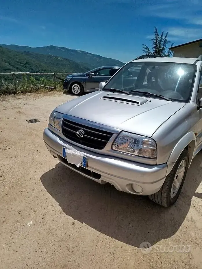 Usata Suzuki Vitara 109 CV (80 kW) 2005 Grigio SUV