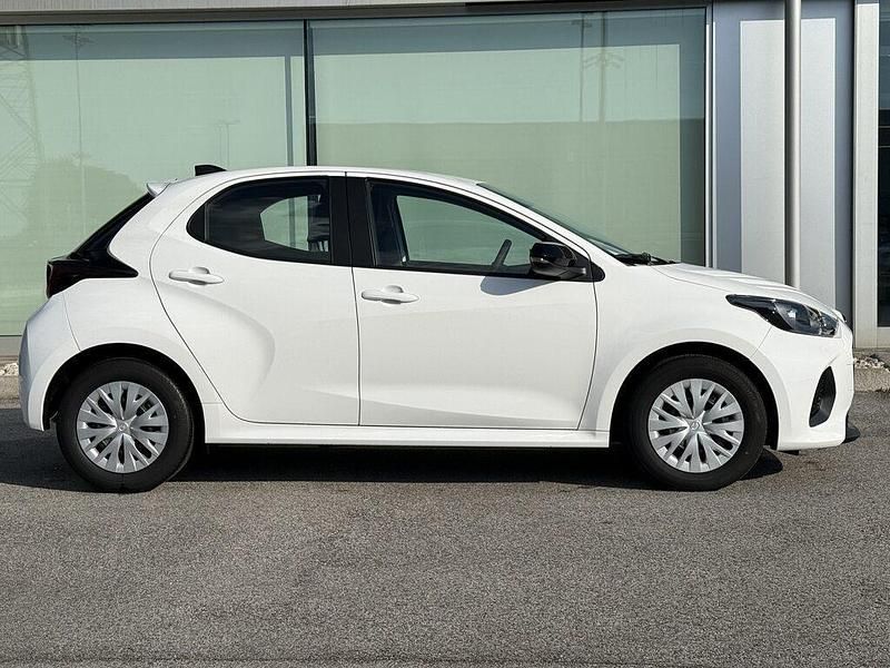 Nuova Mazda 2 116 CV (85 kW) 2025 Lunar white Utilitaria