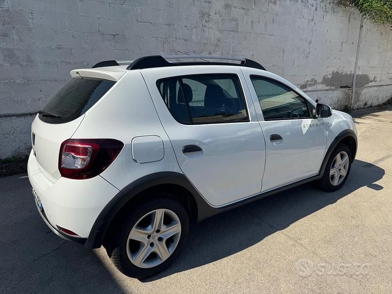 Usata Dacia Sandero 90 CV (66 kW) 2016 Bianco Berlina