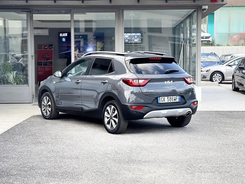 Usata Kia Stonic 82 CV (60 kW) 2022 Grigio SUV
