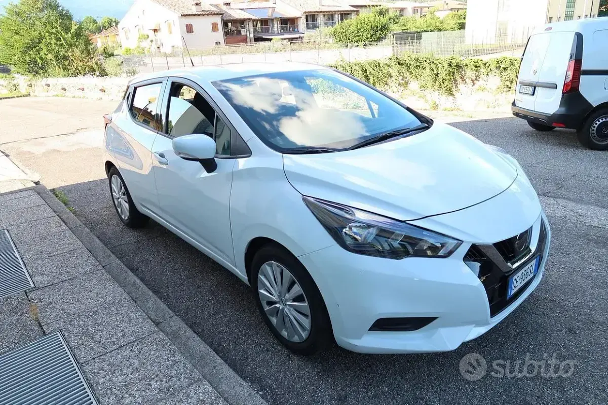 Usata Nissan Micra Acenta 92 CV (67 kW) 2021 Bianco Utilitaria