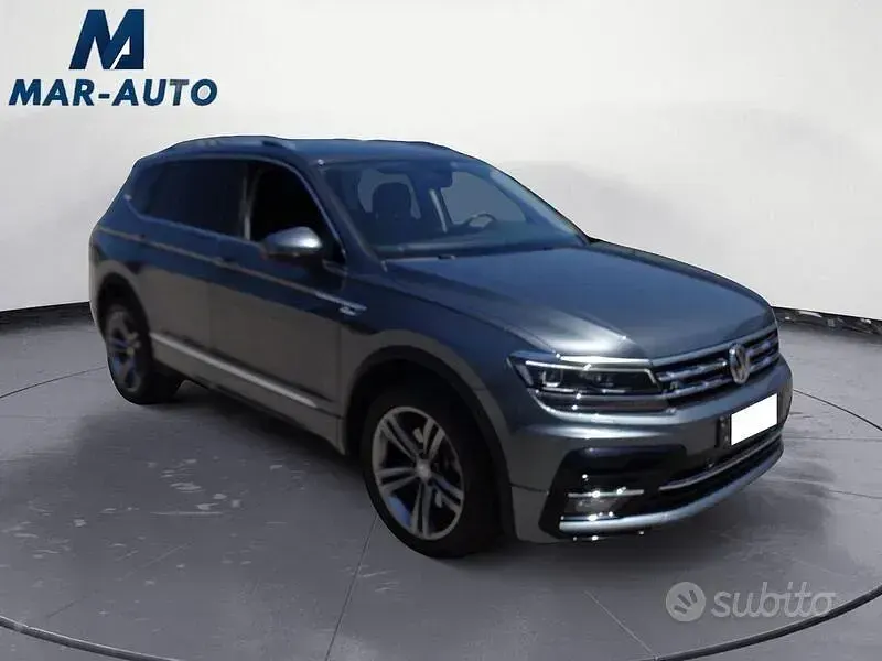 Usata VW Tiguan Allspace Advance 200 CV (147 kW) 2021 Grigio SUV