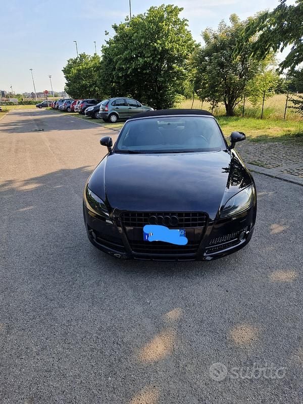 Nero Usata 2008 Audi TT Roadster Cabrio | 13.500 € (Cara) - Immagine 1/4