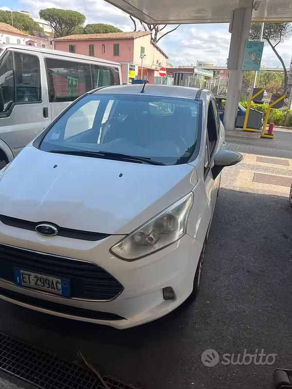 Begagnad Ford B-MAX 75 HK (55 kW) 2013 Vit Minibuss