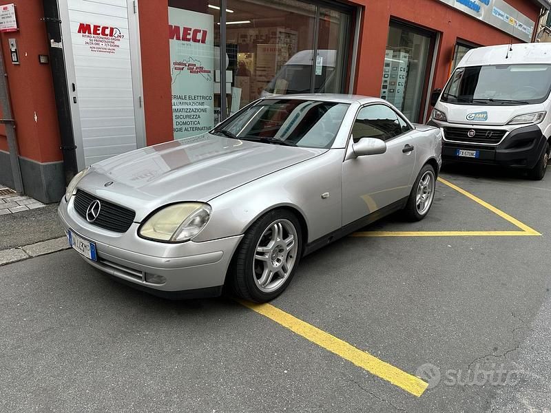 Usata Mercedes SLK200 192 CV (141 kW) 1998 Grigio Cabrio