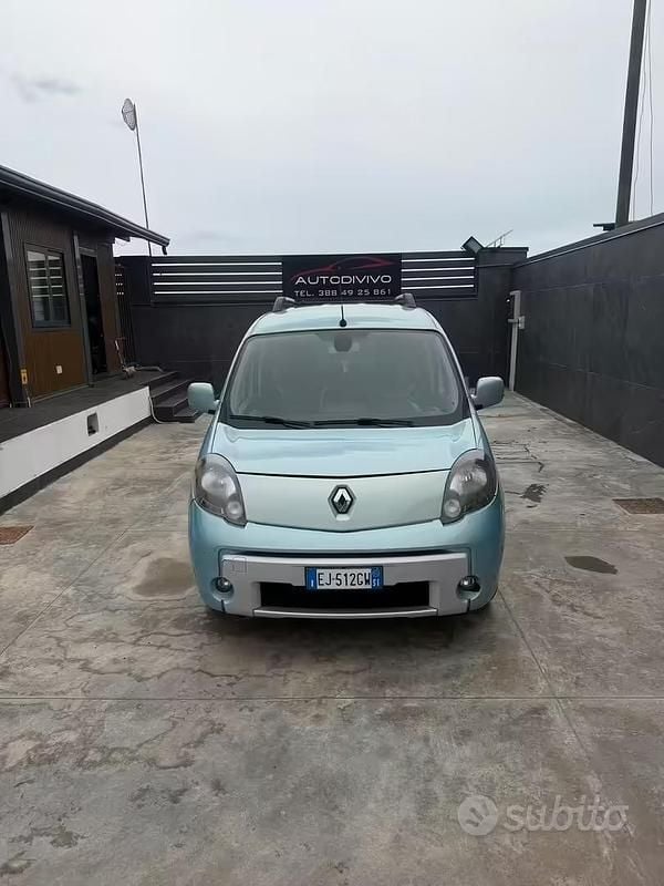 Usata Renault Kangoo 110 CV (80 kW) 2012 Blu Monovolume
