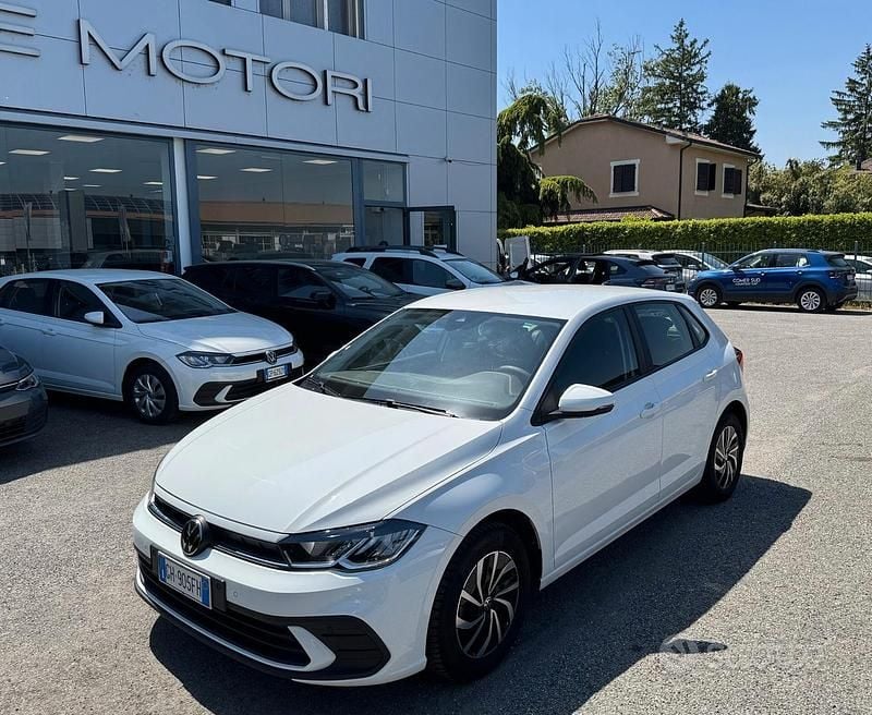 Bianco Usata 2022 VW Polo Life Tre volumi | 15.900 € (Ottimo prezzo) - Immagine 1/4