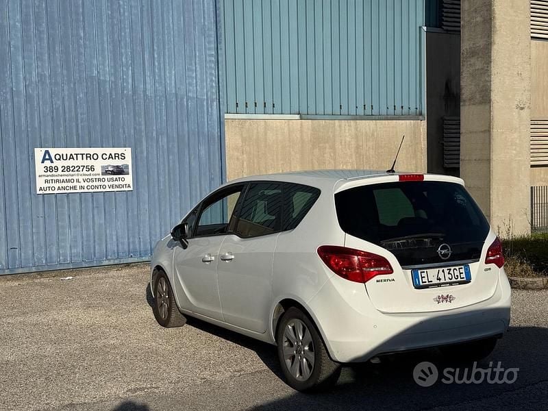 Usata Opel Meriva 110 CV (80 kW) 2013 Bianco Monovolume