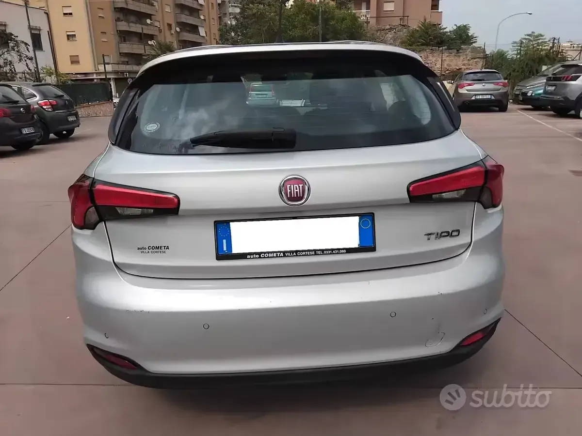 Usata Fiat Tipo 120 CV (88 kW) 2017 Grigio Berlina