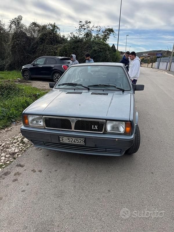 Usata Lancia Delta 78 CV (57 kW) 1987 Utilitaria
