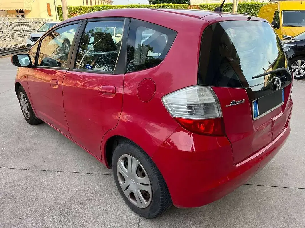 Usata Honda Jazz Elegance 90 CV (66 kW) 2011 Rosso Utilitaria
