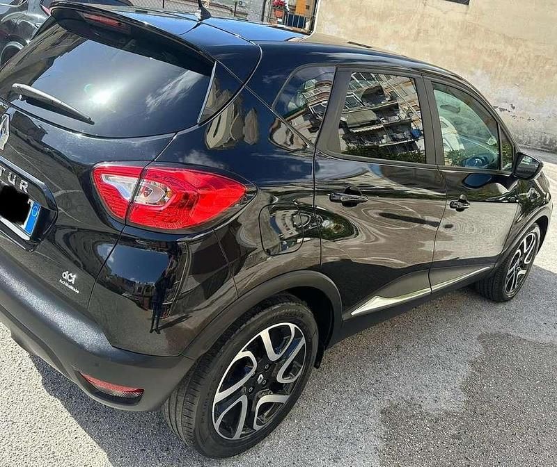 Usata Renault Captur 90 CV (66 kW) 2014 Nero SUV
