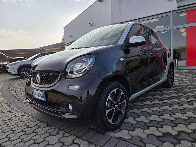 Usata Smart ForFour Passion 71 CV (52 kW) 2016 Nero Utilitaria