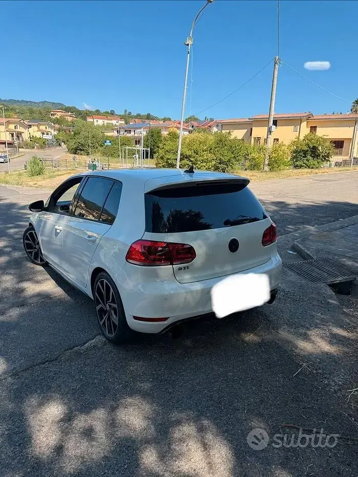Usata VW Golf VI GTI 210 CV (154 kW) 2010 Bianco Utilitaria