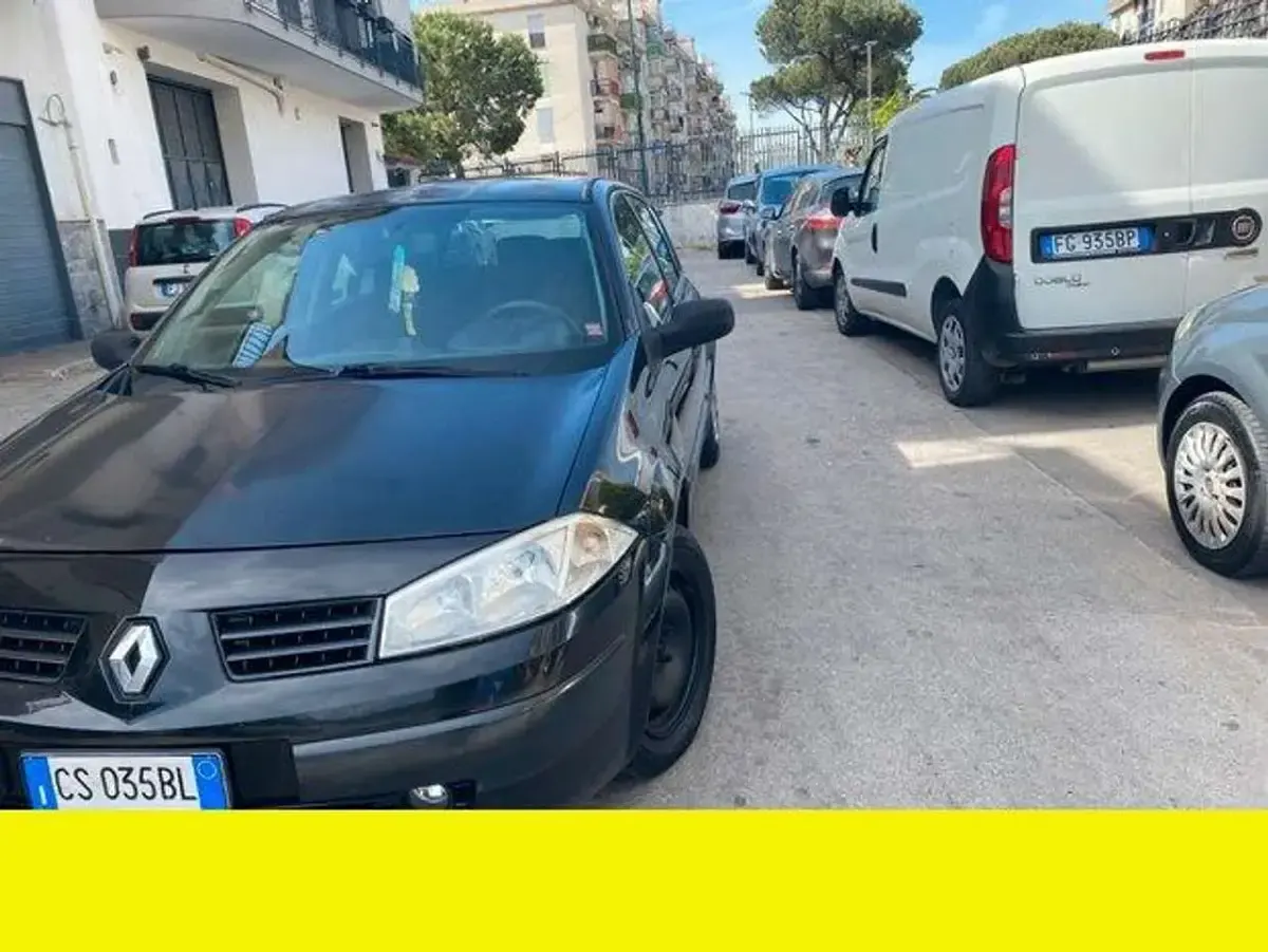 Usata Renault Mégane 82 CV (60 kW) 2004 Other Berlina