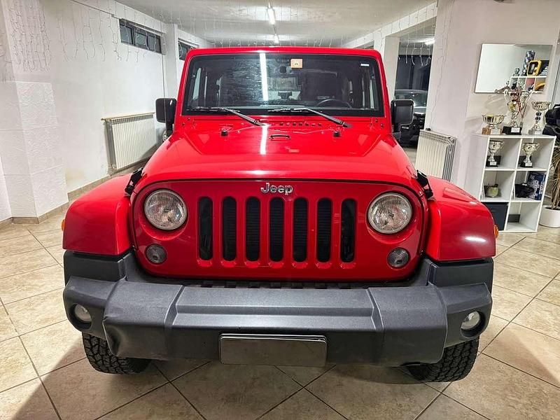 Usata Jeep Wrangler Sahara 284 CV (208 kW) 2015 Rosso SUV