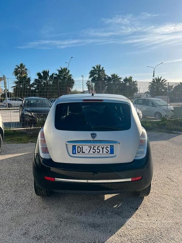 Usata Lancia Ypsilon 2009 Utilitaria