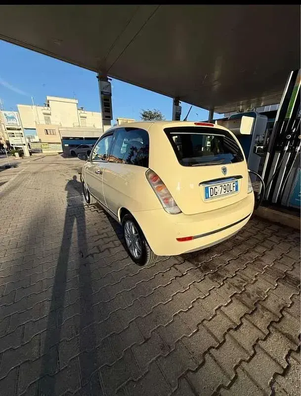 Usata Lancia Ypsilon 60 CV (44 kW) 2007 Utilitaria