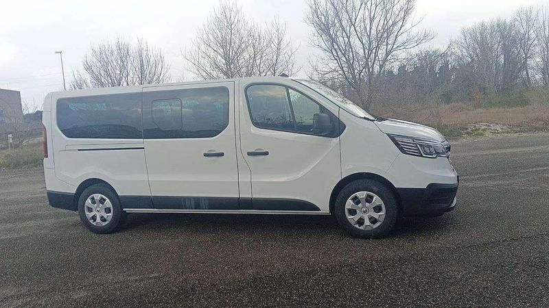 Usata Renault Trafic Zen 110 CV (80 kW) 2023 Bianco Monovolume
