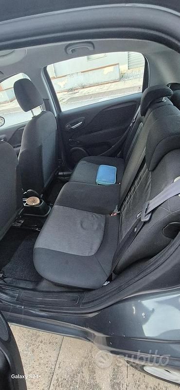 Usata Fiat Punto 85 CV (62 kW) 2015 Utilitaria