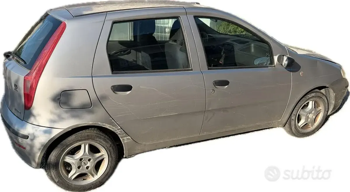Usata Fiat Punto 69 CV (50 kW) 2004 Grigio Utilitaria