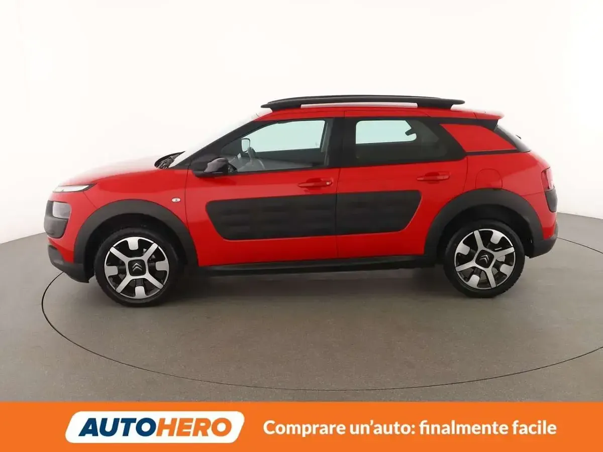 Usado Citroën C4 Feel 100 CV (73 kW) 2017 Rojo SUV