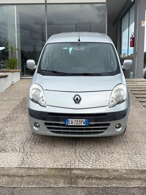 Usata Renault Kangoo 105 CV (77 kW) 2010 Blu Monovolume