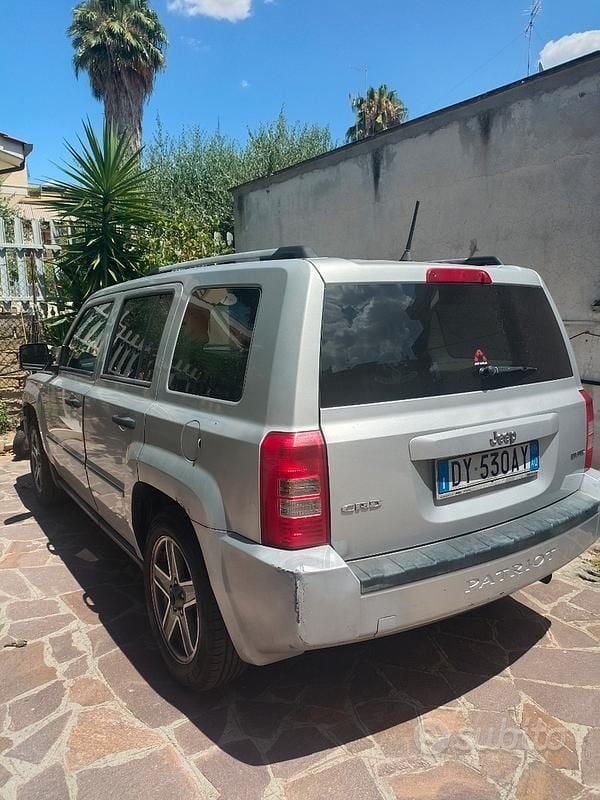Usata Jeep Patriot 140 CV (102 kW) 2009 Grigio SUV