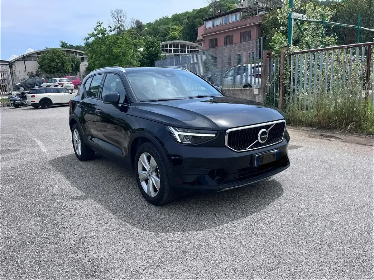 Usata Volvo XC40 Core 129 CV (94 kW) 2023 Nero SUV