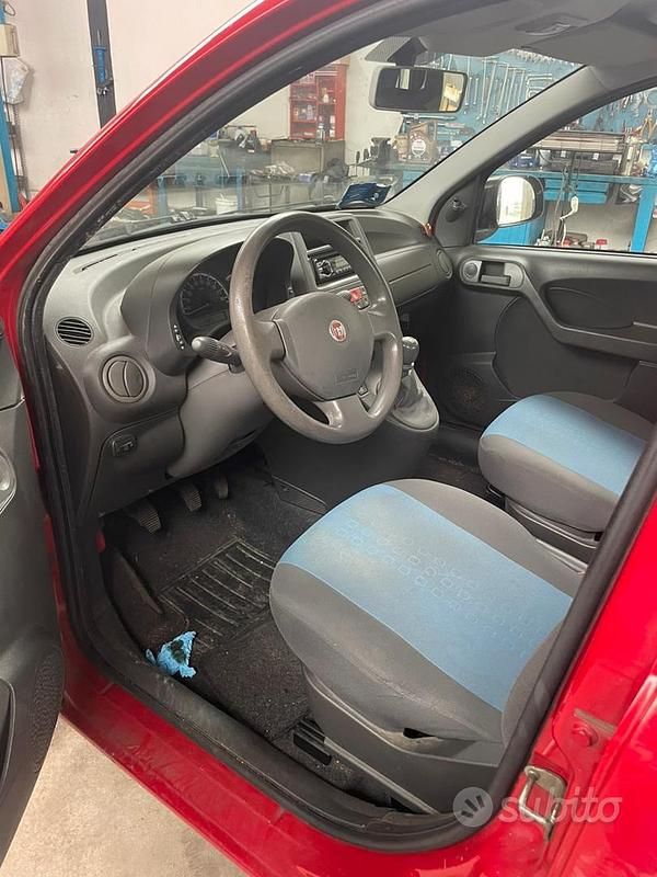 Usata Fiat Panda Dynamic 77 CV (56 kW) 2011 Rosso Utilitaria