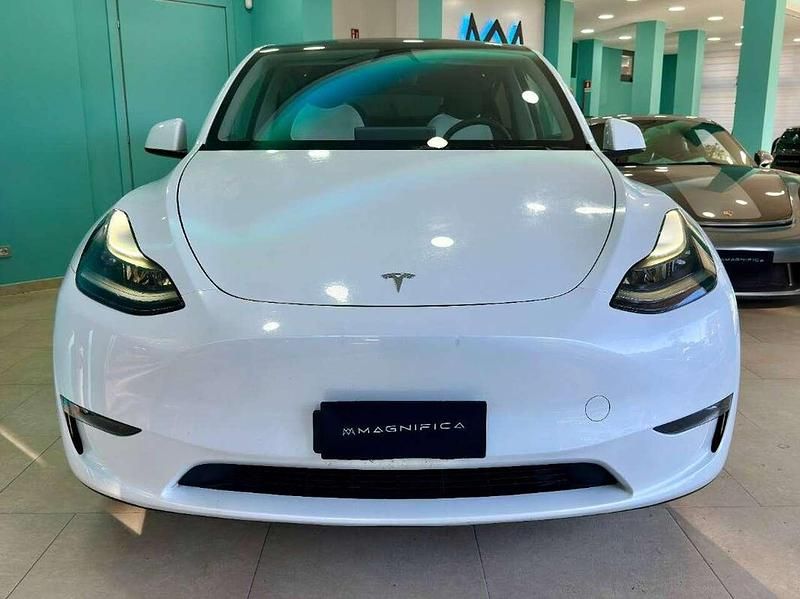 Usata Tesla Model Y 152 kW (208 CV) 2025 Bianco SUV