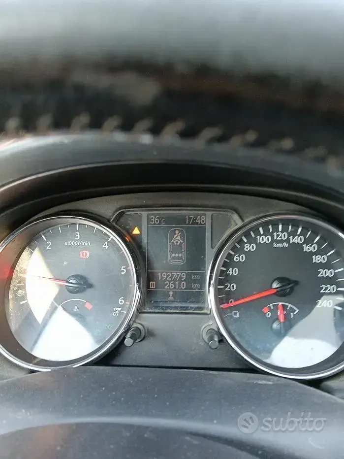 Usata Nissan Qashqai 131 CV (96 kW) 2012 Grigio SUV