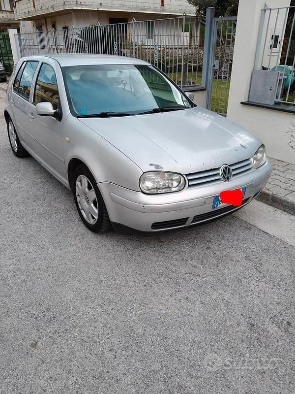 Usata VW Golf IV 110 CV (80 kW) 2000 Grigio Berlina