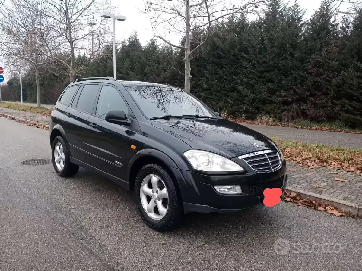 Usata SsangYong Kyron 141 CV (103 kW) 2008 Nero SUV