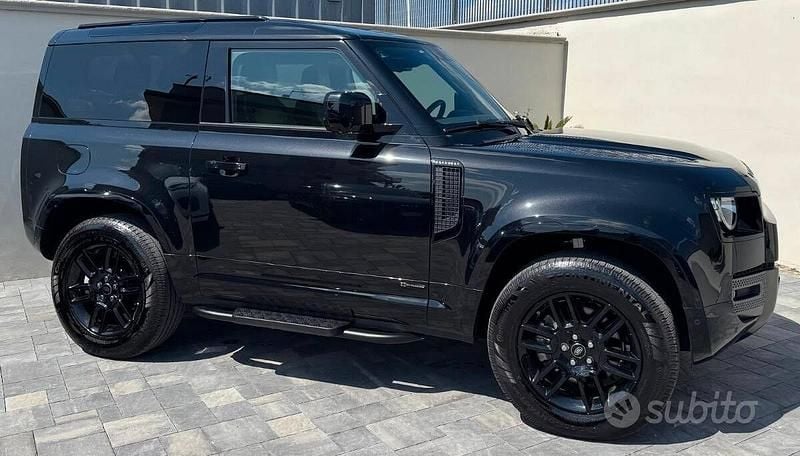 Usata Land Rover Defender SE Dynamic 200 CV (147 kW) 2021 Nero SUV
