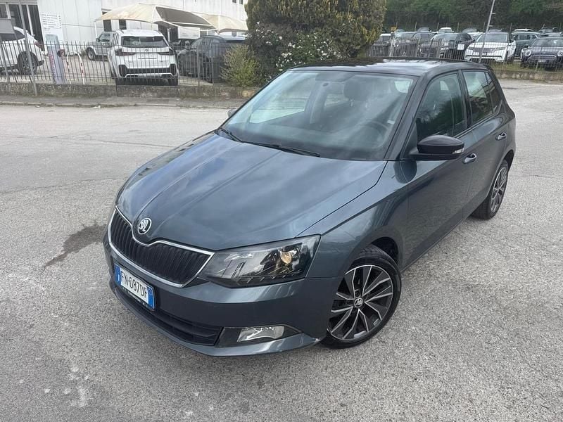 Usata Skoda Fabia Active 75 CV (55 kW) 2018 Grigio Berlina