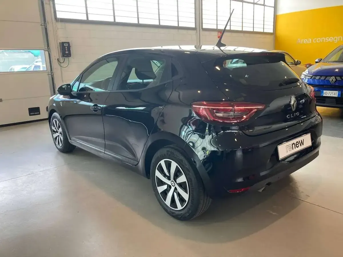 Usata Renault Clio V Equilibre 67 CV (49 kW) 2023 Nero nacre Berlina