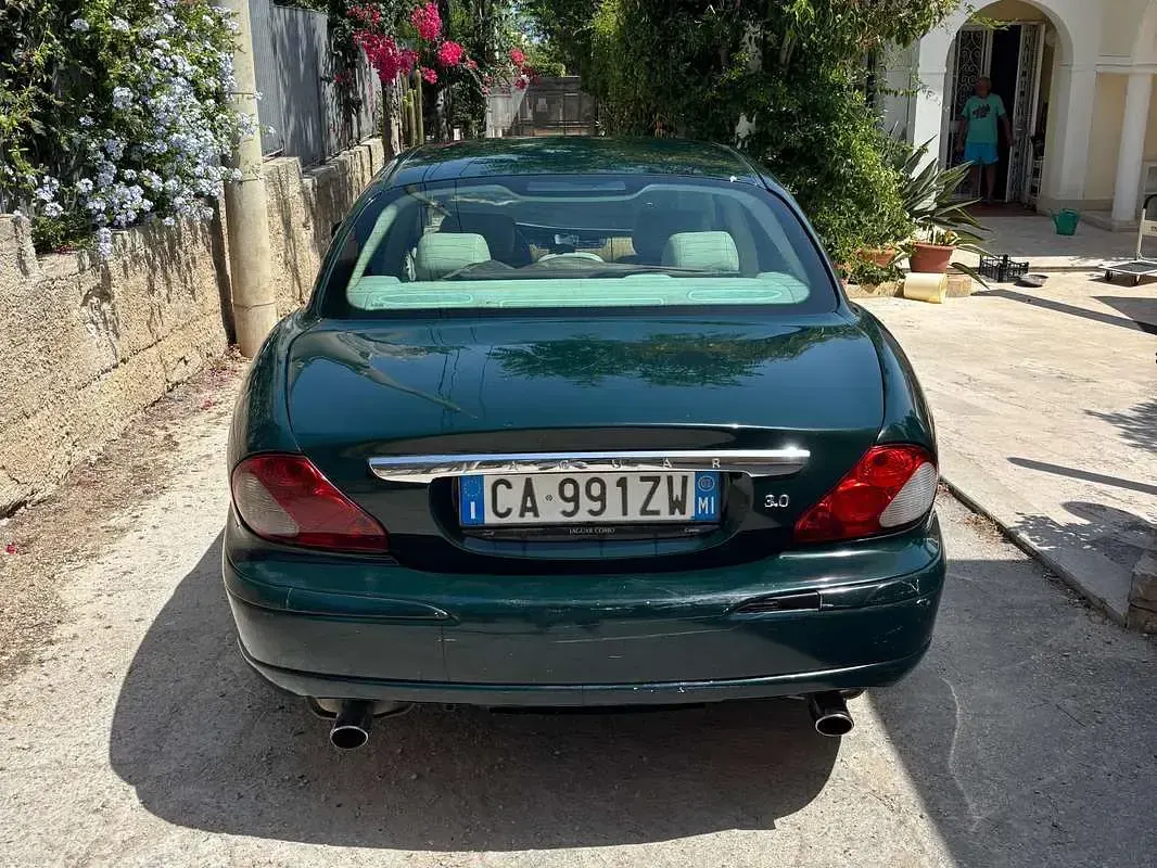 Usata Jaguar X-type 230 CV (169 kW) 2002 Verde Berlina