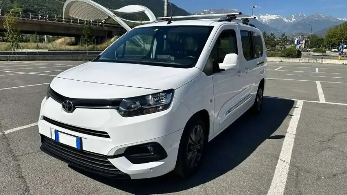 Usata Toyota Proace Verso City 131 CV (96 kW) 2021 Bianco Station wagon