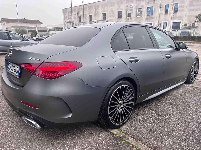 Usata Mercedes C300e Premium Plus 265 CV (194 kW) 2023 Grigio magno designo Berlina