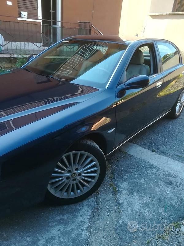 Usata Alfa Romeo 166 226 CV (166 kW) 1999 Blu Berlina