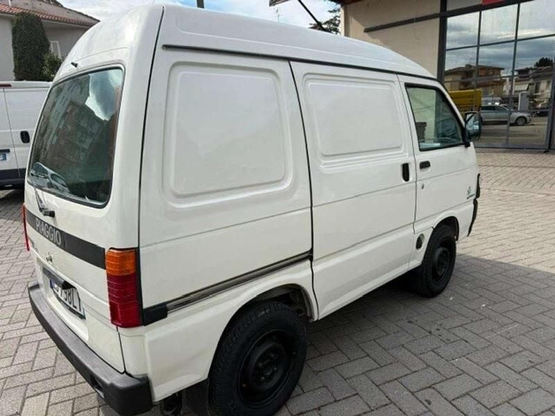 Begagnad Piaggio Porter 71 HK (52 kW) 2012 Vit Van