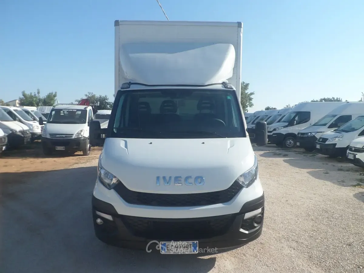 Usata Iveco Daily 179 CV (131 kW) 2016 Bianco Utilitaria