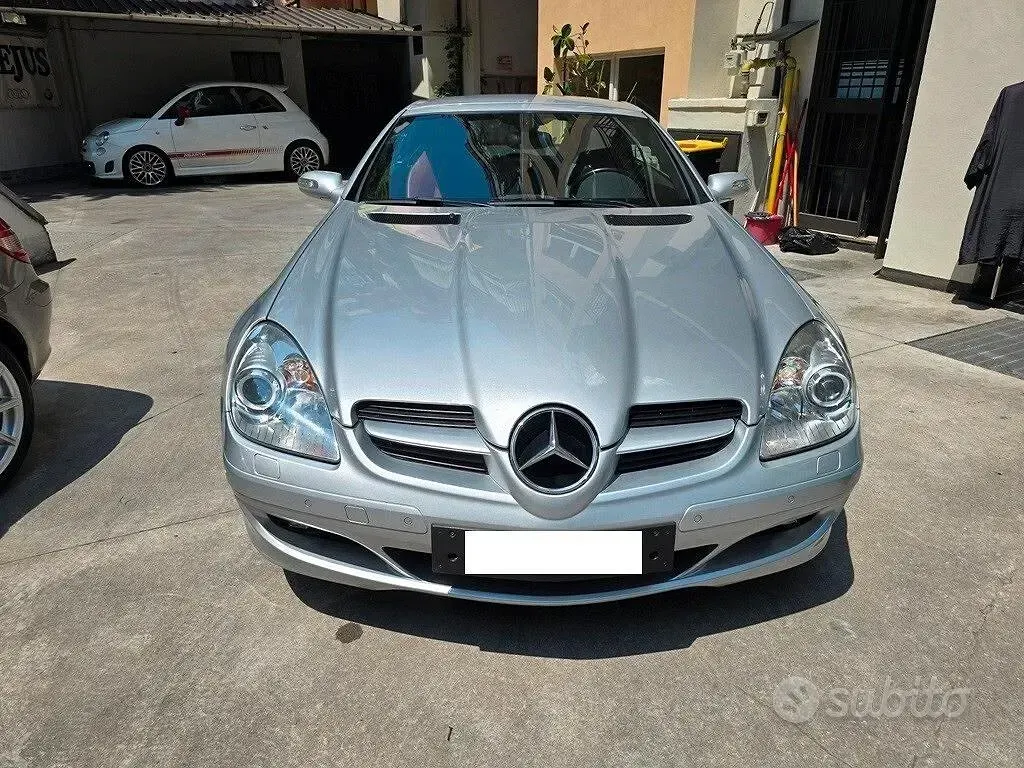 Usata Mercedes SLK350 272 CV (200 kW) 2005 Grigio Cabrio