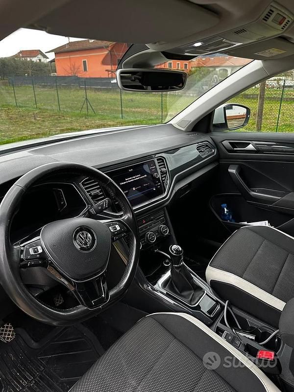 Usata VW T-Roc 115 CV (84 kW) 2019 Bianco SUV