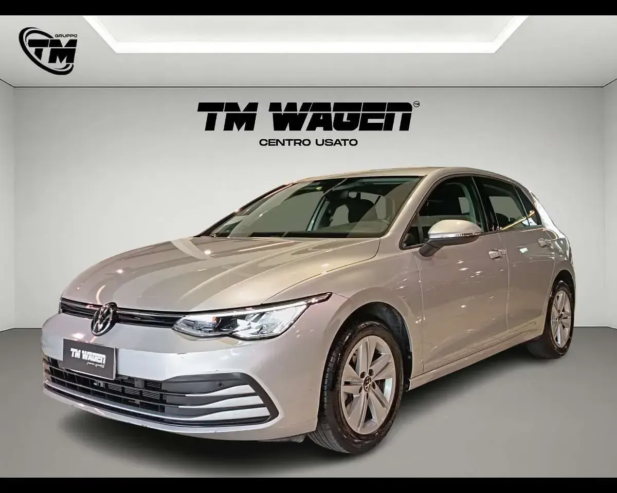 Usata VW Golf VIII Life 110 CV (80 kW) 2020 Argento Berlina