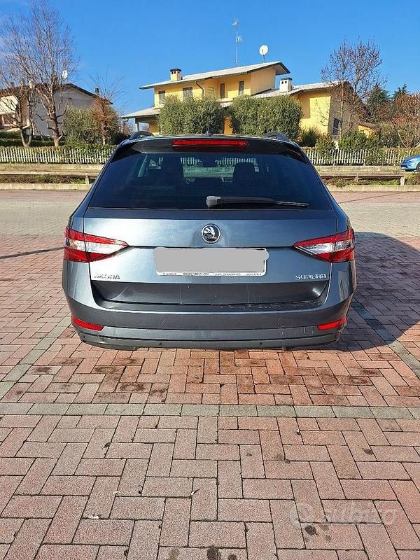 Occasion Skoda Superb Executive 190 PK (139 kW) 2017 Grijs Stationwagen