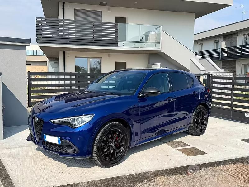 Usata Alfa Romeo Stelvio 210 CV (154 kW) 2022 Blu SUV