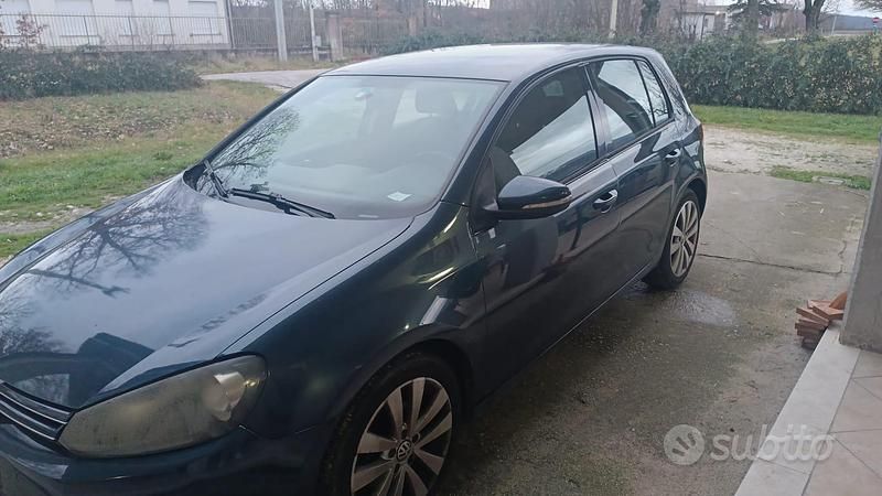Usata VW Golf VI 105 CV (77 kW) 2011 Blu/azzurro Utilitaria