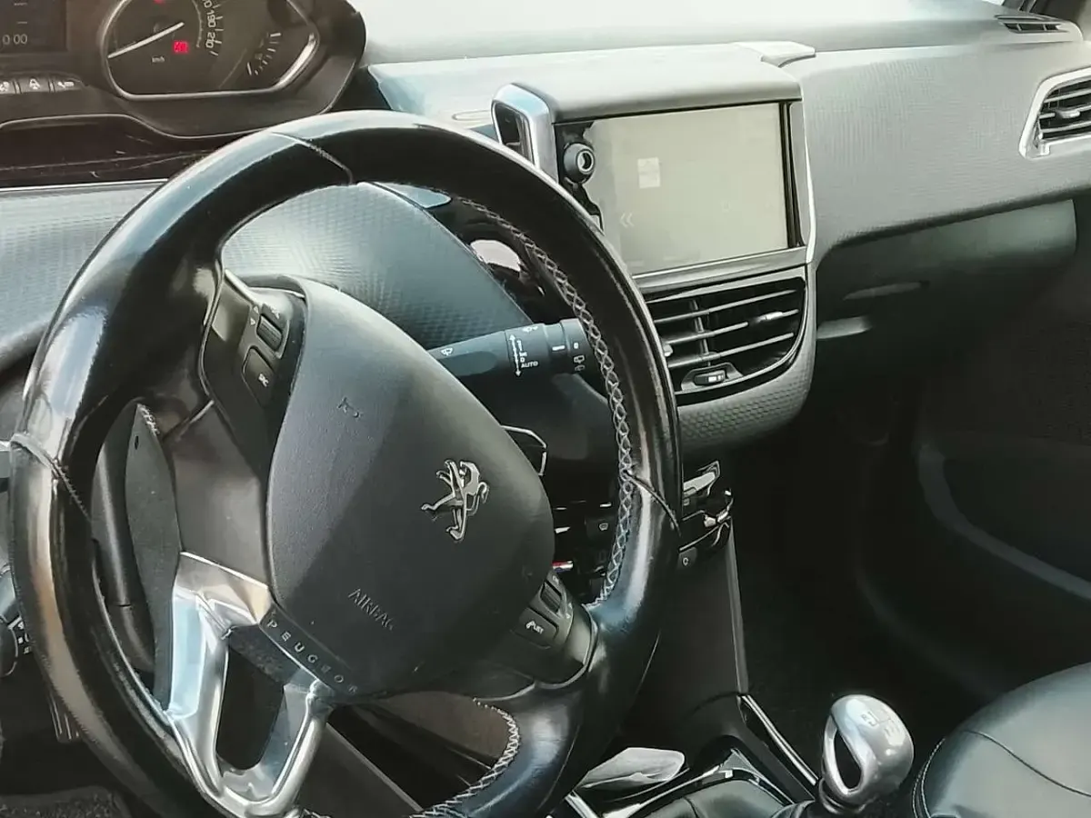 Usata Peugeot 2008 Allure 120 CV (88 kW) 2017 Other SUV